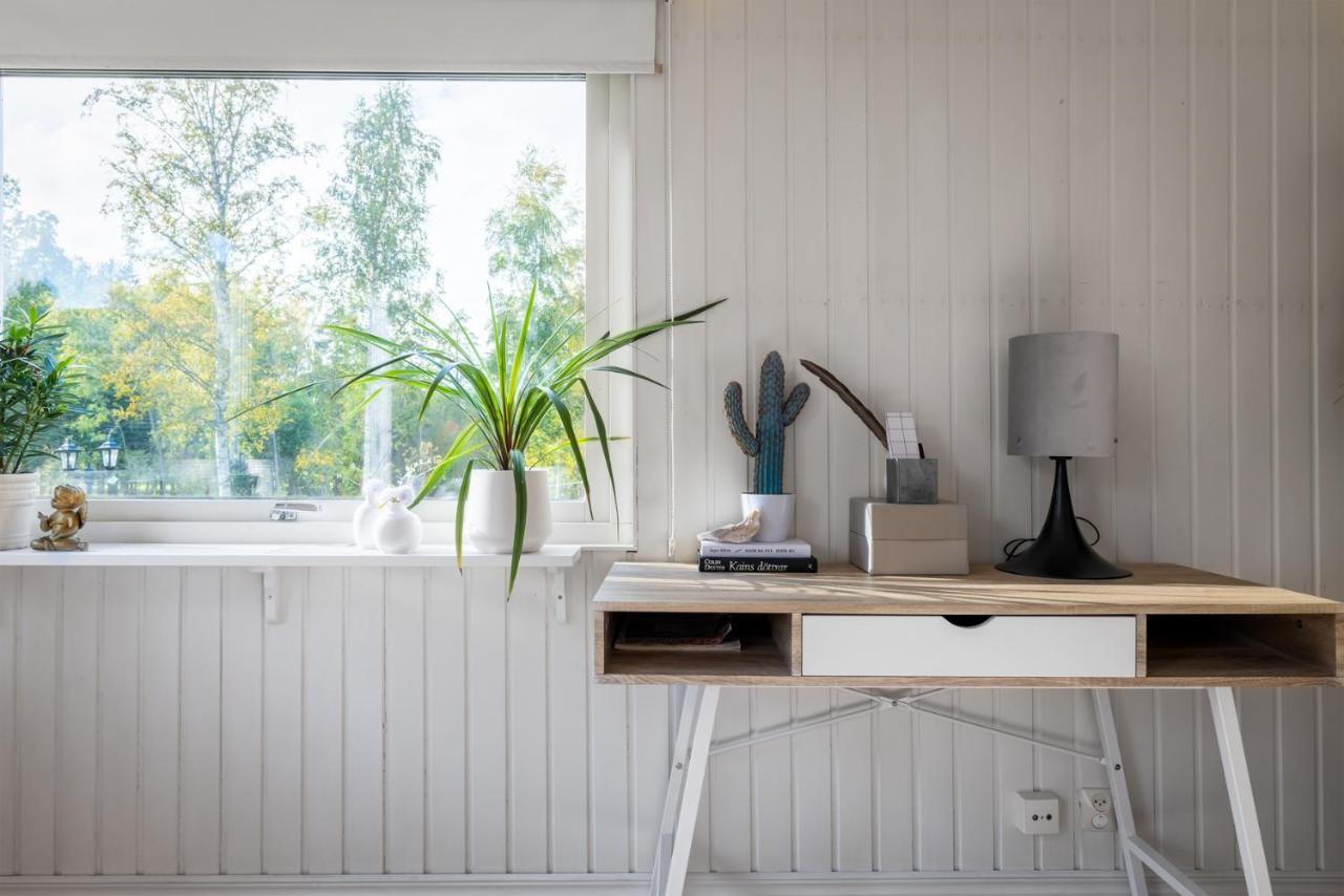 Theo & Lilis Countryside Apartment Örebro Exterior foto